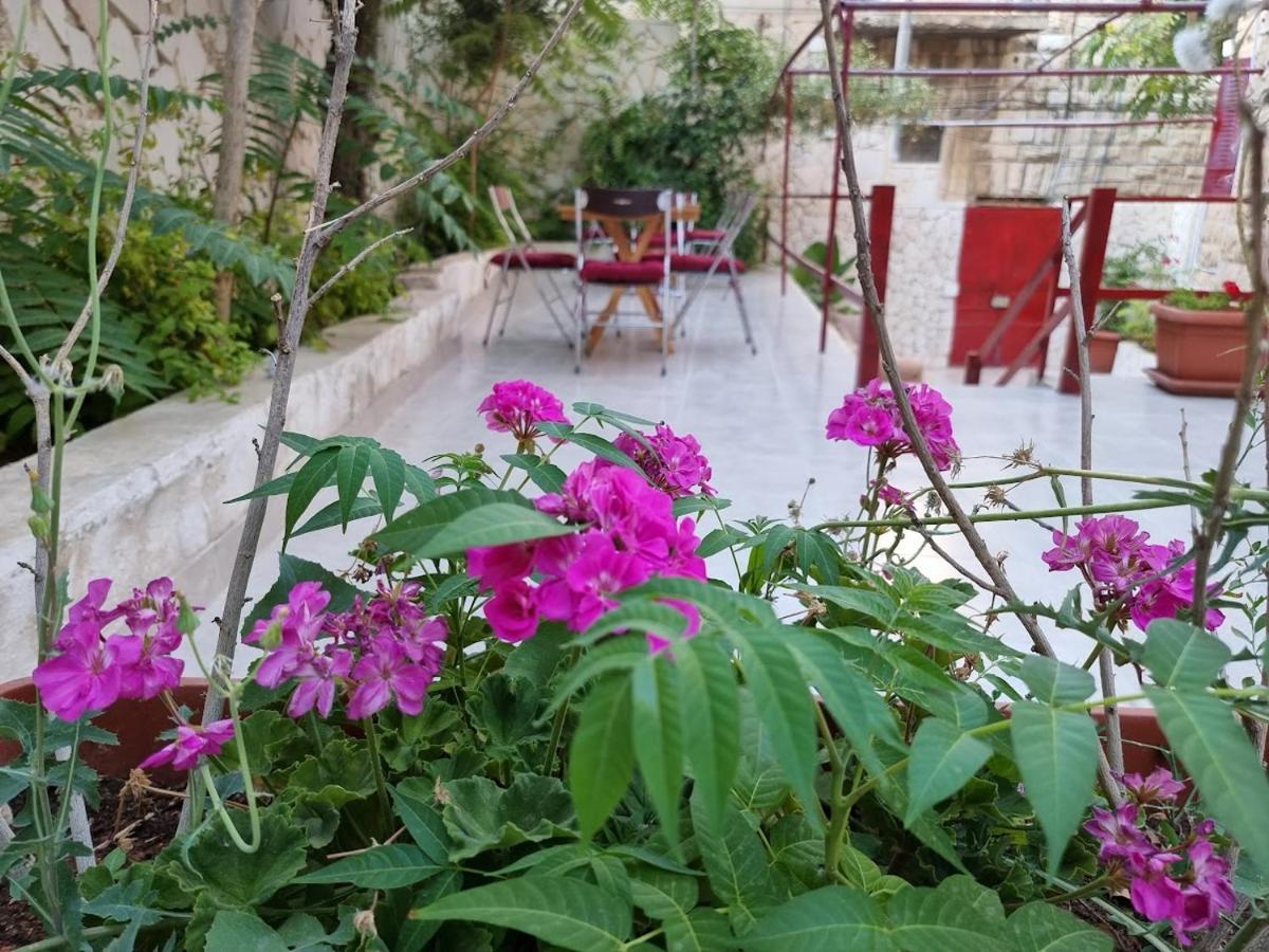 Rainbow House Hostel Amman Luaran gambar